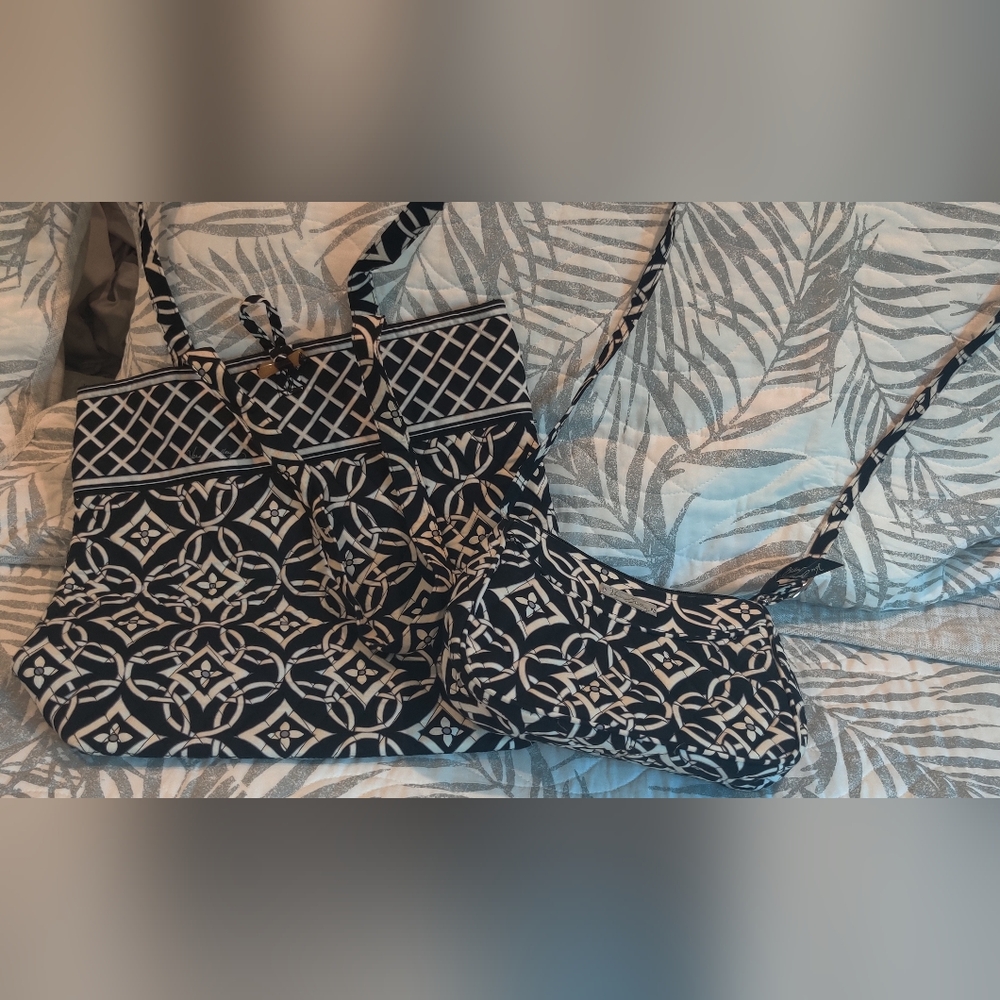 Vera Bradley Black and White Pattern Bag and Small Purse  Excellent Condition